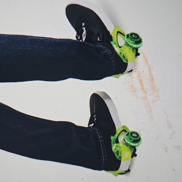 Razor Jetts DLX Heel Wheels Neon Green Roller Skates Ages 8 & Up - Picture 6 of 7